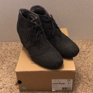 Toms Desert Wedge in Grey Wool